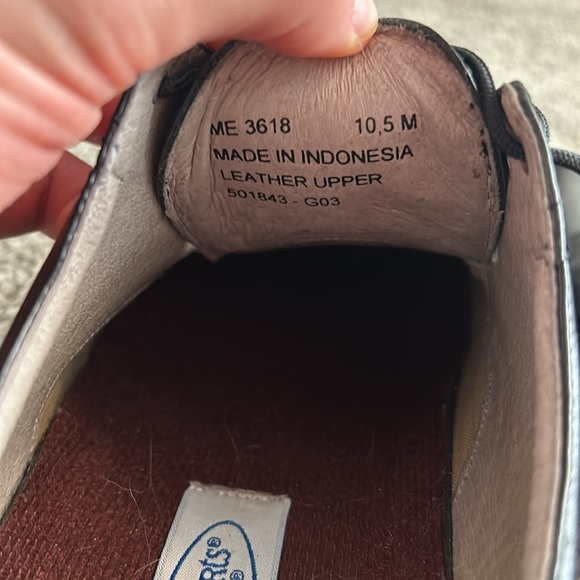 Black Dress Shoes men’s size 10.5US - Picture 3 of 4